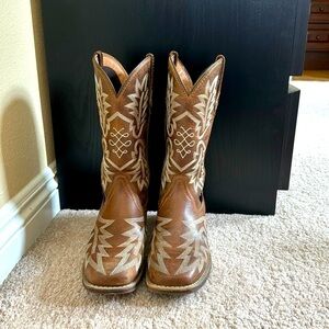 Women’s Justin Western Boots Size 9
